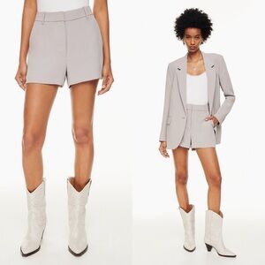 Aritzia Wilfred shorts size 8 lilac gray